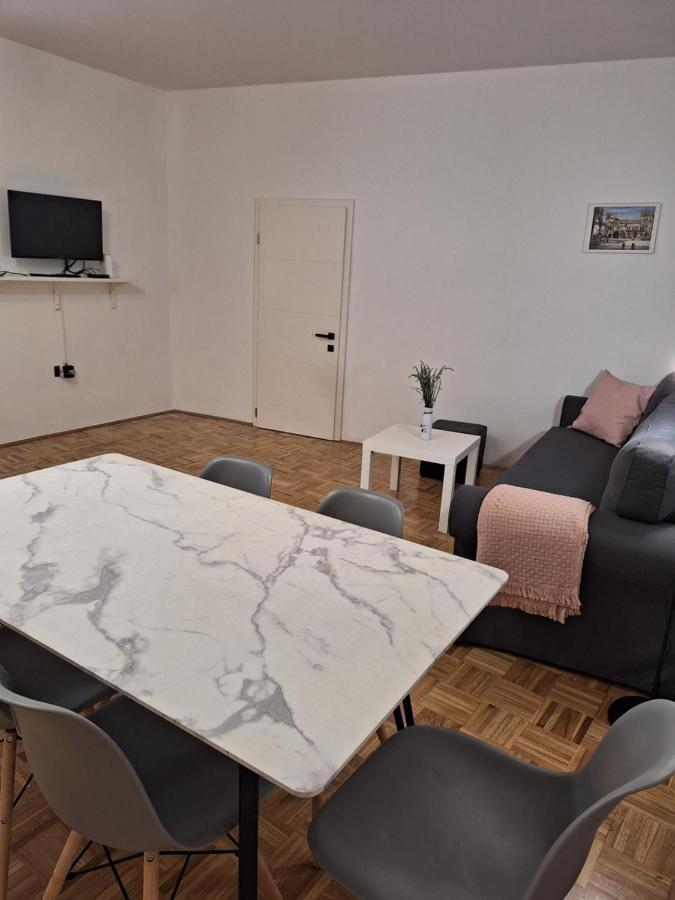 Apartment Kp With Parking Koper Eksteriør billede