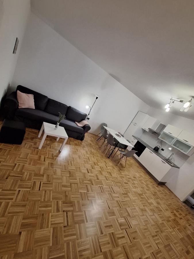 Apartment Kp With Parking Koper Eksteriør billede
